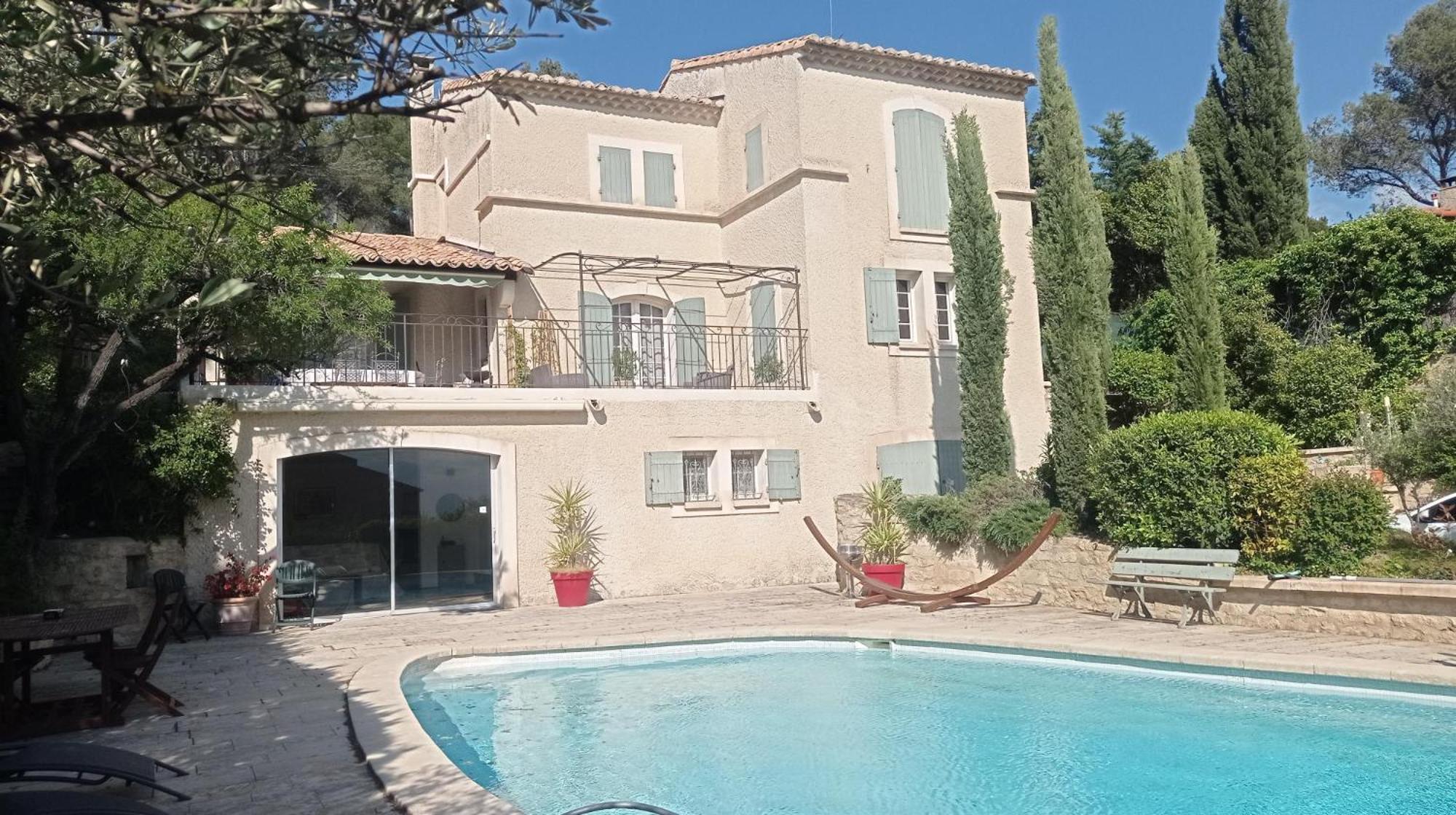 Location Gite En Provence Бокер Екстериор снимка