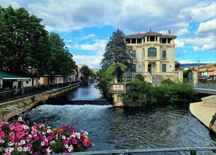Location Gite En Provence Бокер Екстериор снимка