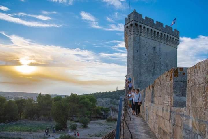 Location Gite En Provence Бокер Екстериор снимка