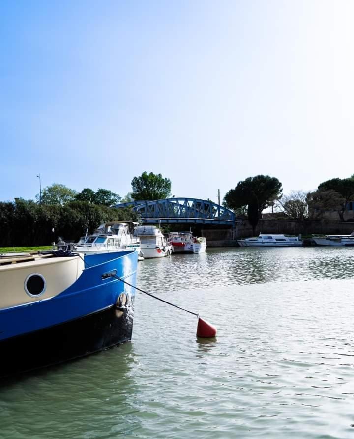 Location Gite En Provence Бокер Екстериор снимка