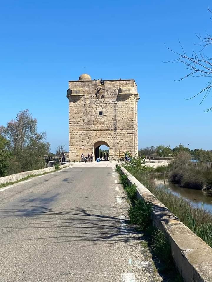 Location Gite En Provence Бокер Екстериор снимка