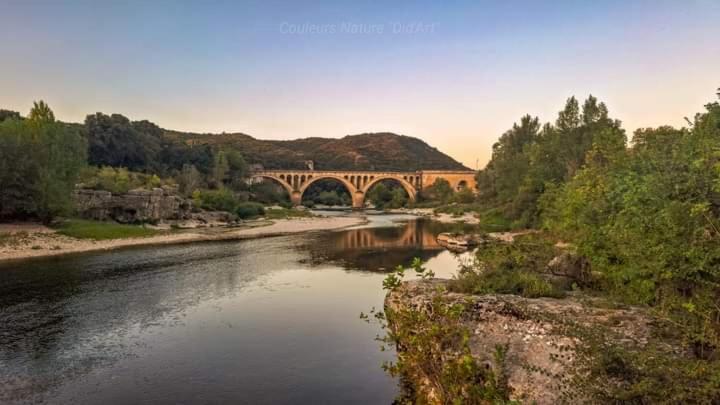 Location Gite En Provence Бокер Екстериор снимка