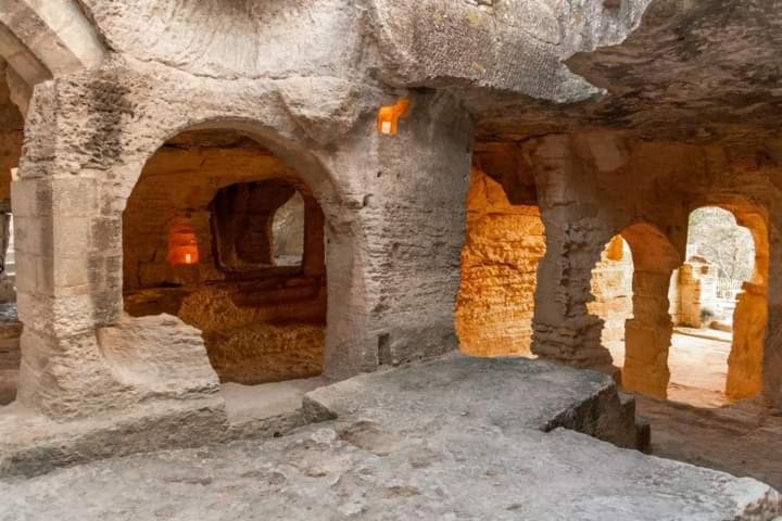 Location Gite En Provence Бокер Екстериор снимка