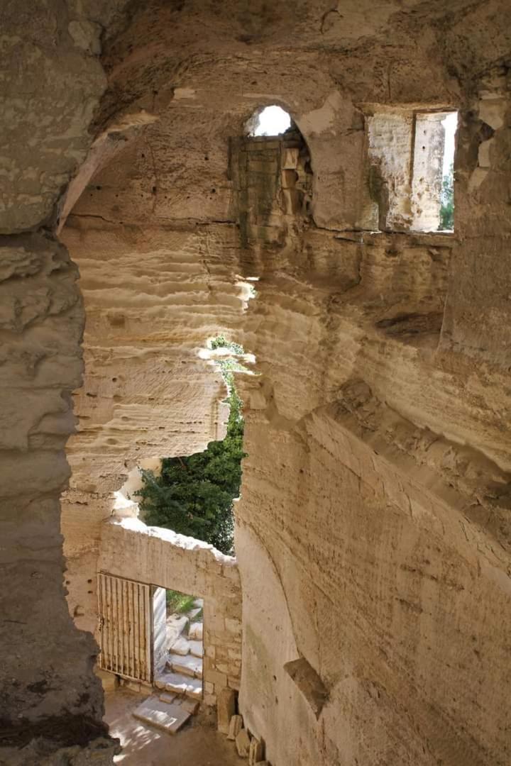Location Gite En Provence Бокер Екстериор снимка