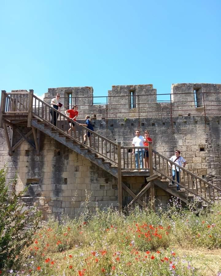 Location Gite En Provence Бокер Екстериор снимка
