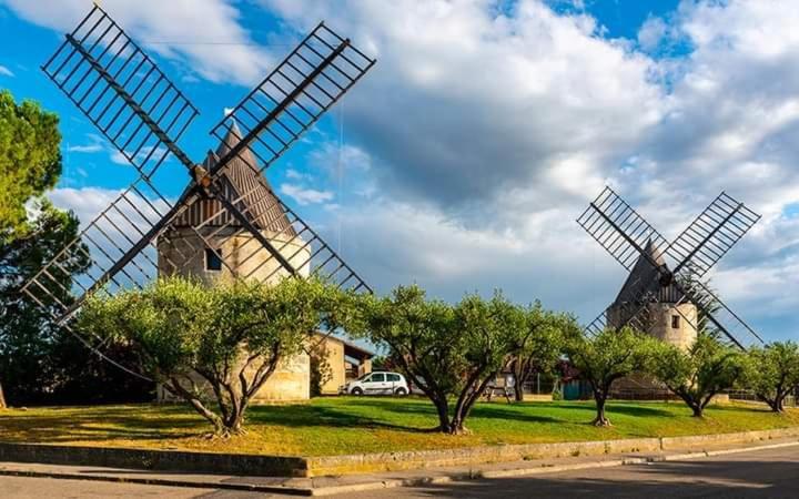 Location Gite En Provence Бокер Екстериор снимка